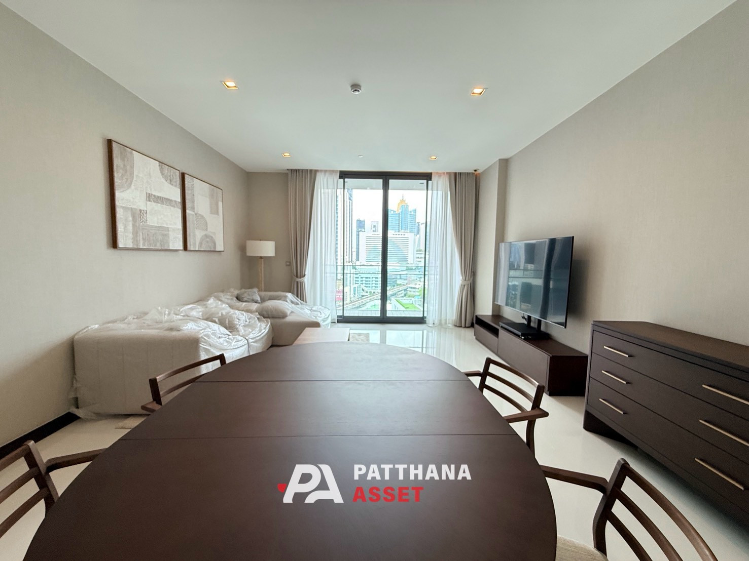 Exclusive Deal! Spacious 2 Bedroom Condo at Q1 Sukhumvit Exclusive Deal! Spacious 2 Bedroom Condo at Q1 Sukhumvit