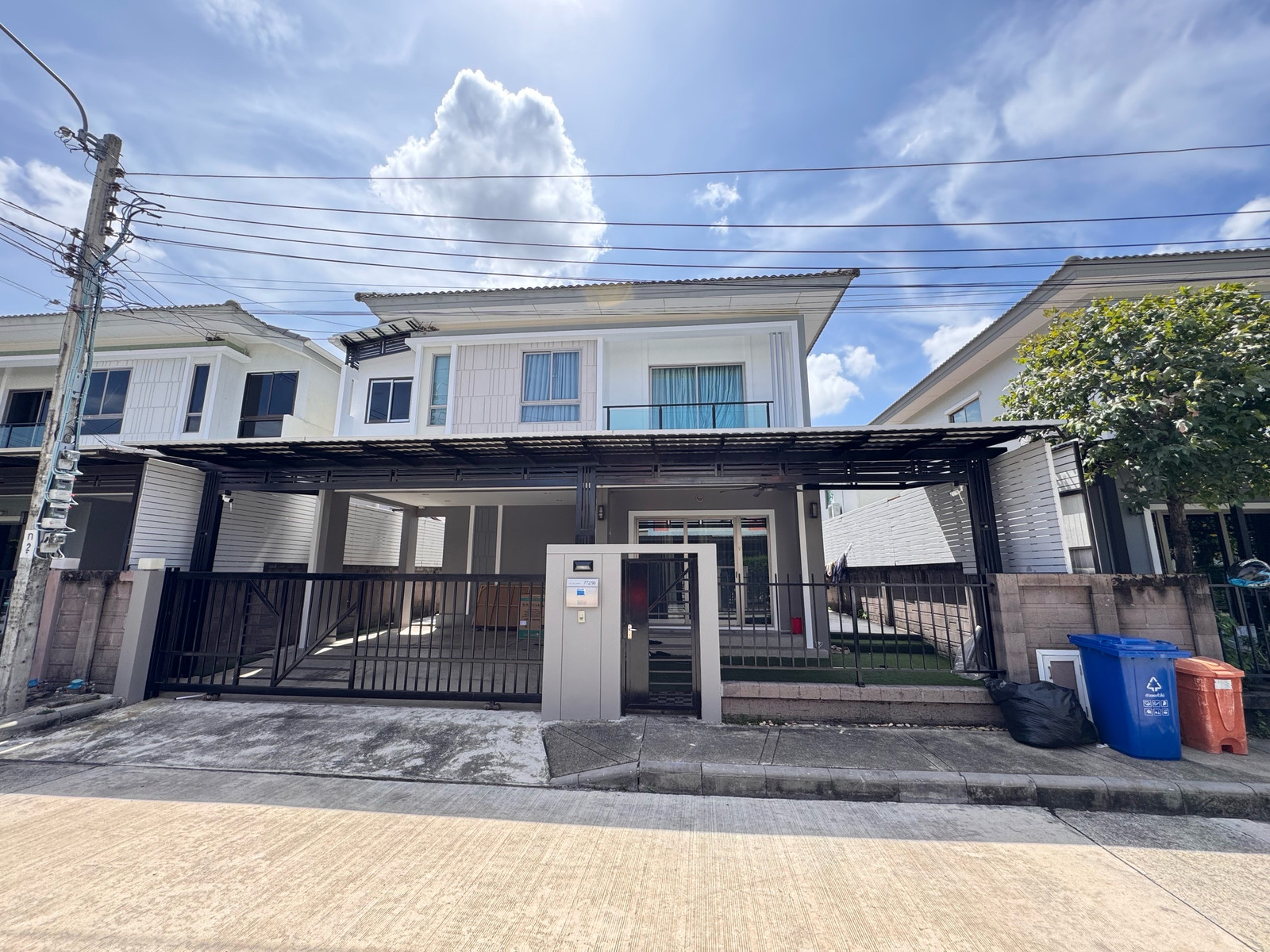 Single house for sale/rent Newly renovated near Thonglor Single house for sale/rent Newly renovated near Thonglor