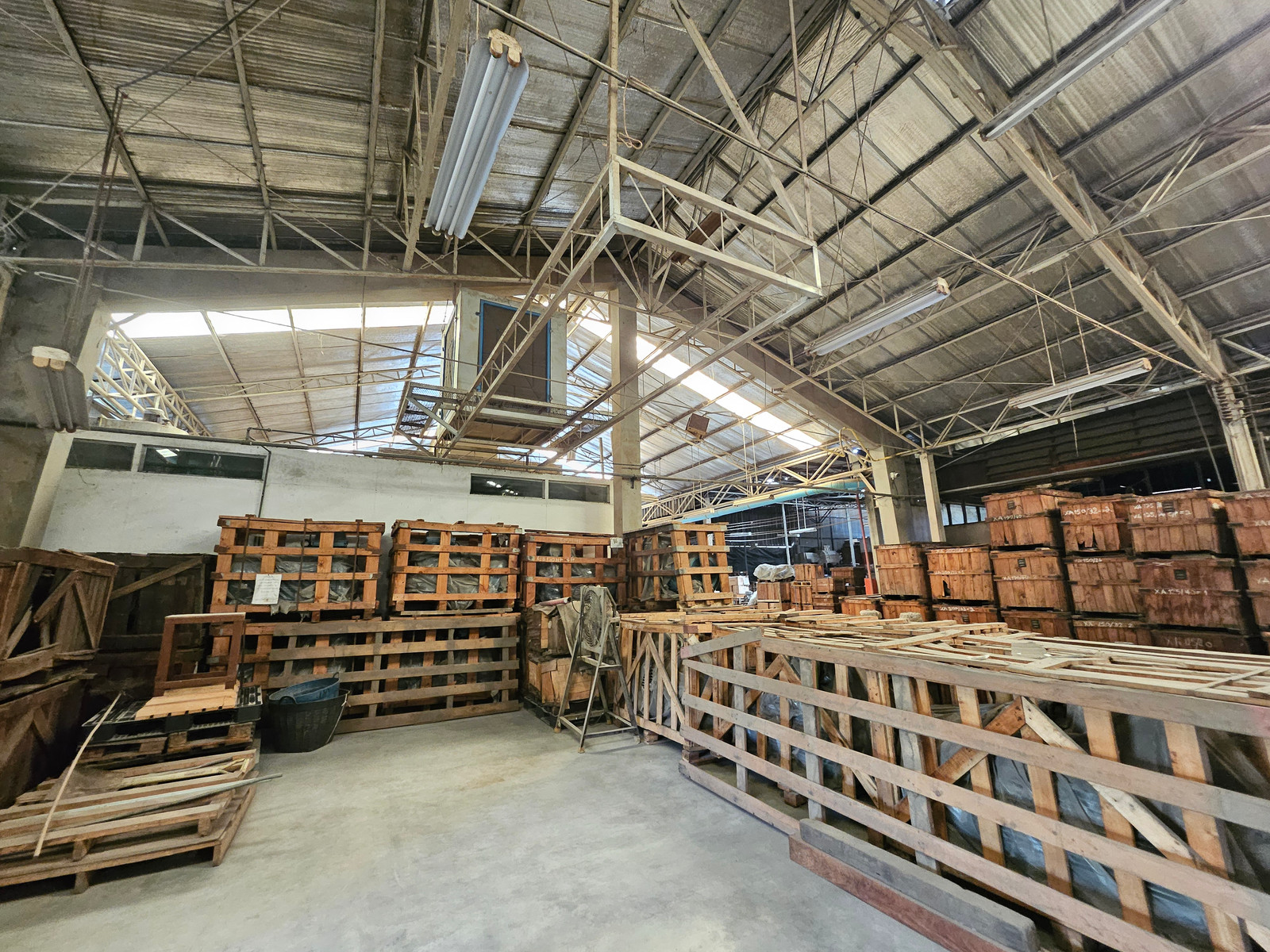 ขายโรงงาน พร้อมใบ รง.4 ซอยปู่เจ้าสมิงพราย 6 สำโรง สมุทรปราการ เนื้อที่ 4-2-11.3 ไร่ พื้นที่ใช้สอย 7,272 ตร.ม. ใกล้ BTS สำโรง และ BTS ปู่เจ้า ราคา 99.6 ล้านบาท – รูปที่ 3