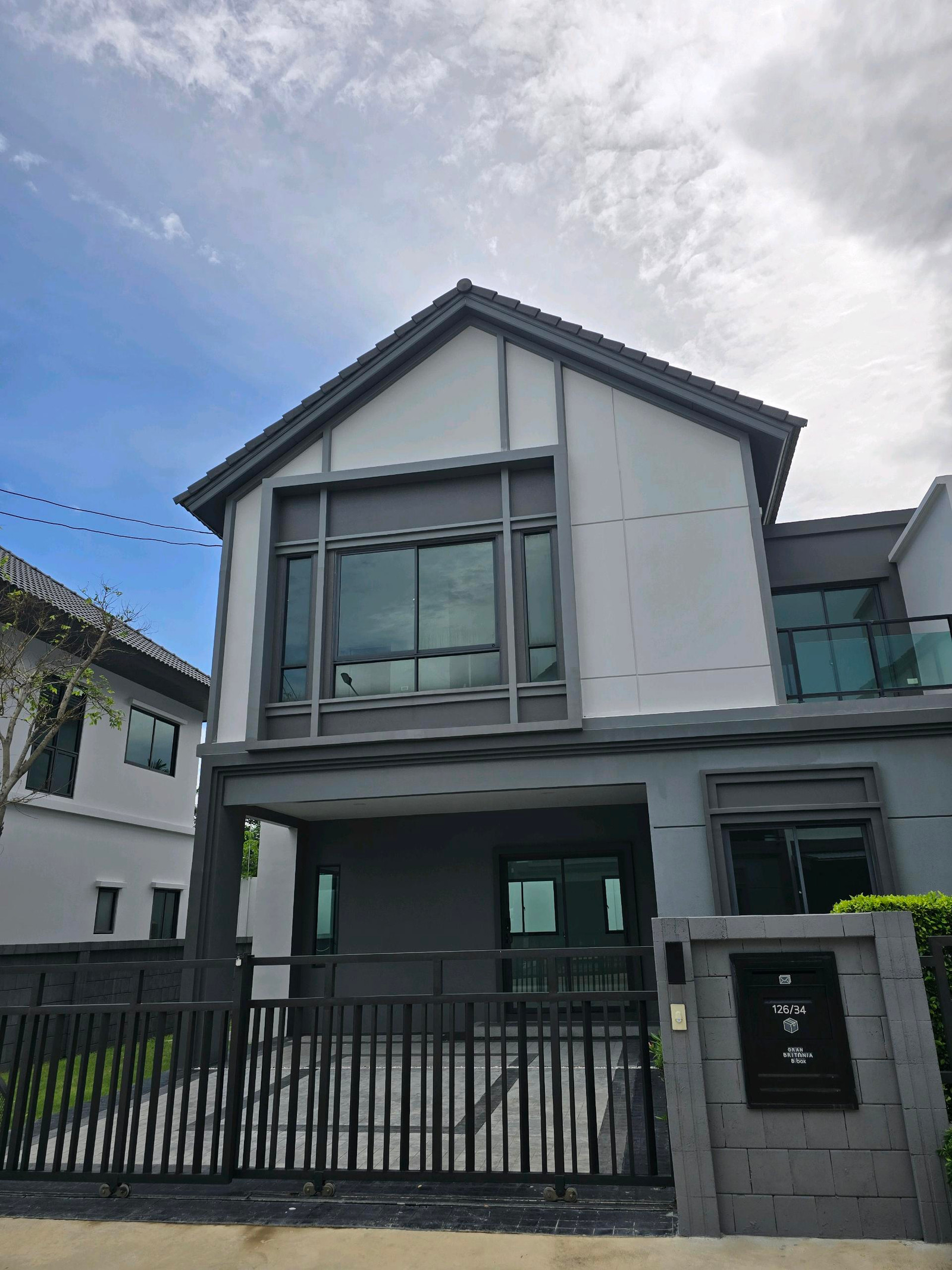 Grand Britannia Nonthaburi Station
Special price 9.99 million baht Grand Britannia Nonthaburi Station
Special price 9.99 million baht