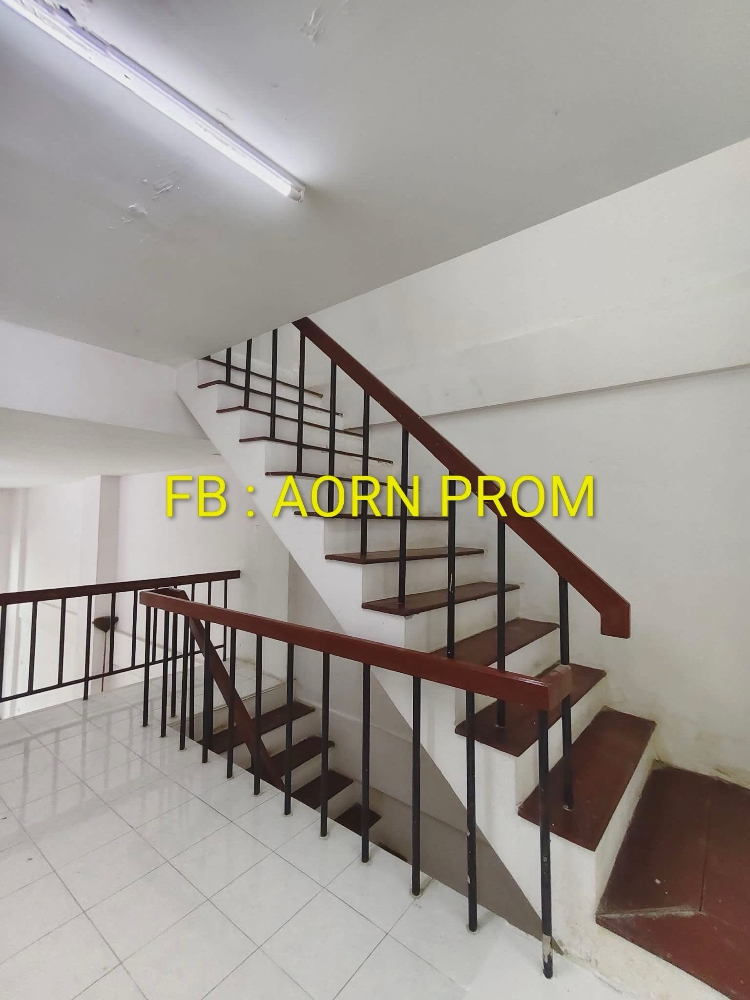 Very cheap for rent, 4 and a half storey commercial building, Soi Phetkasem 63/4, walk only 350 meters to the entrance of the alley, Phetkasem Road 🌈 near BigC/Makro Phetkasem, only 1.1 km. 🌈 near MRT Lak Song/The Mall Bang Khae, only 3 km. Very good loca – รูปที่ 4