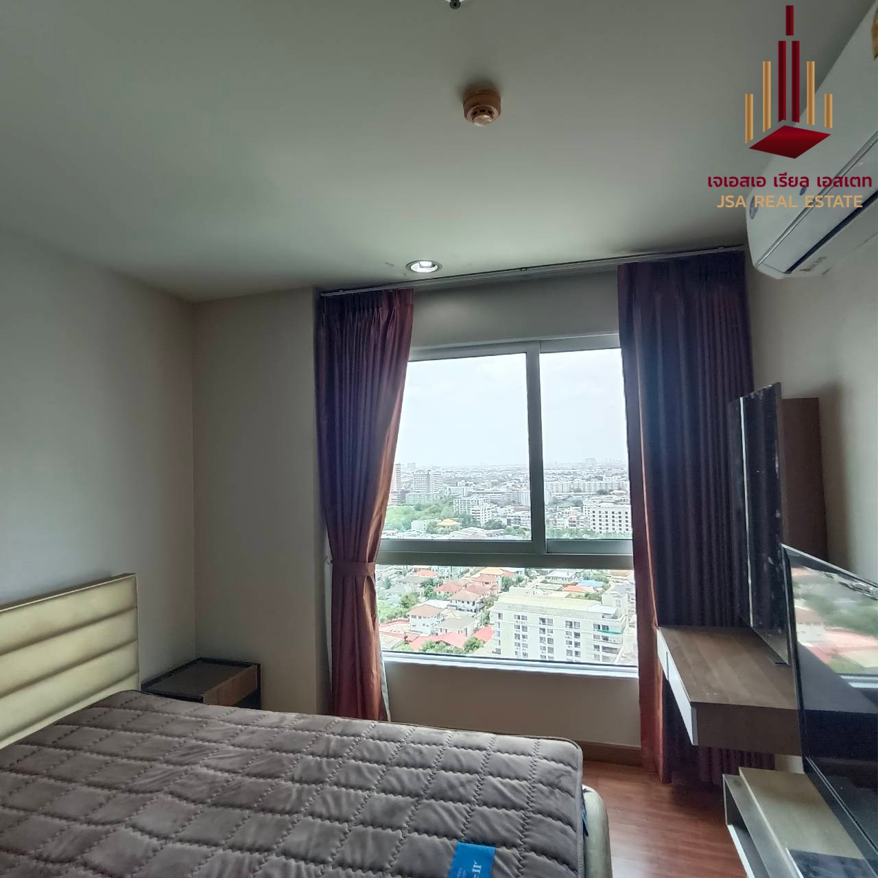 ✨ For Rent: Diamond Ratchada Condo ✨  💰 Only 20,000 THB/month 
