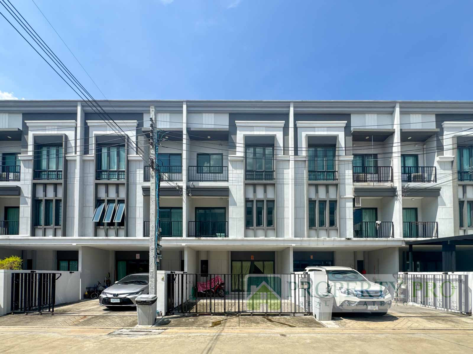 3-Storys Townhome for Sale Urbanio Vibhavadi Chaengwattana, 3 beds 3 baths 20 Sqw 180 Sqm near Lak Si Don Mueang Song Prapha Tollway : KT26S-010 3-Storys Townhome for Sale Urbanio Vibhavadi Chaengwattana, 3 beds 3 baths 20 Sqw 180 Sqm near Lak Si Don Mueang Song Prapha Tollway : KT26S-010