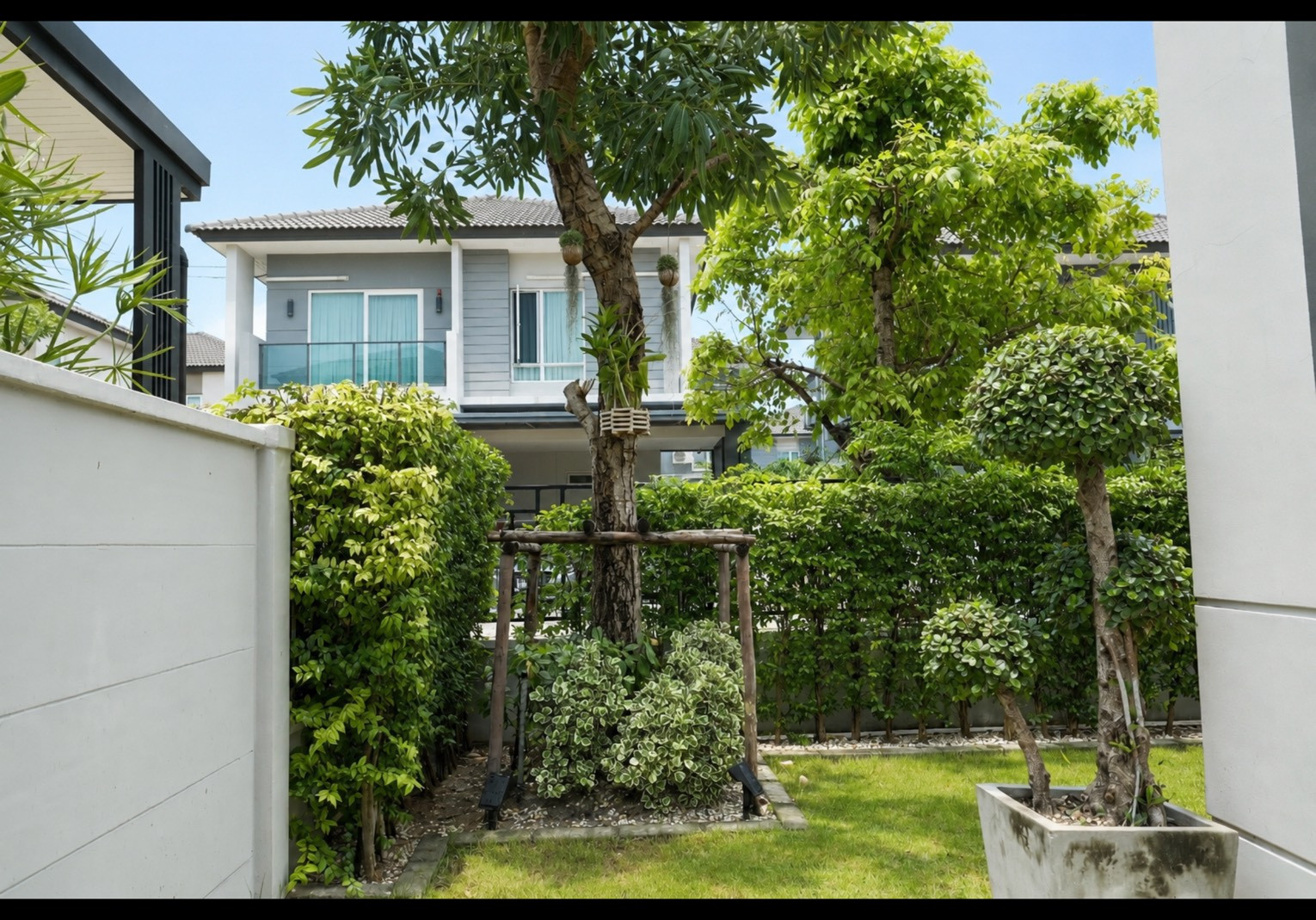 บ้านเดี่ยว 2 ชั้น 51.1 ตร.ว. พื้นที่ใช้สอย 173 ตร.ม. หมู่บ้านเซนโทร บางนา–ศรีนครินทร์ ใกล้ห้างเมกาบางนา โรงเรียนนานาชาติสิงคโปร์สุวรรณภูมิ SISB ถนนบัวนครินทร์ ถนนหนามแดง–บางพลี ตำบลบางแก้ว อำเภอบางพลี จังหวัดสมุทรปราการ – รูปที่ 3