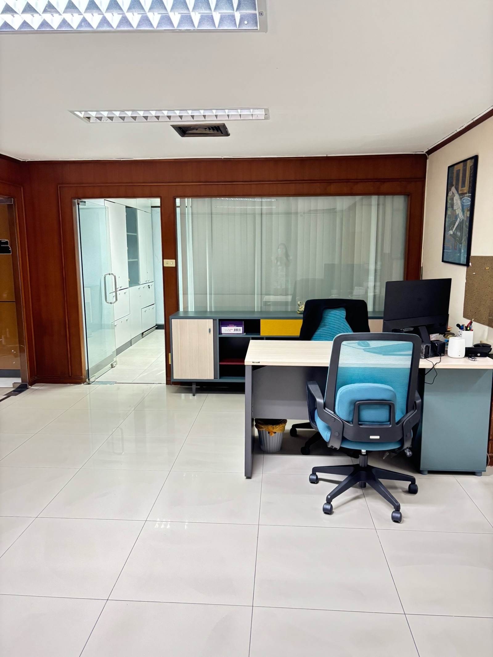 🩷[FOR RENT / SALE] Office Space @ Park Pavilion (Soi Ari). line @900cqqhk tel 0859114585 🩷
✨ รายละเอียด:  เช่า 60,000 บาท  ,  ขายเพียง 14.4 ล้าน บาท เท่านั้น  รวมเฟอร์ในห้อง  
โครงการ: Park Pavilion (พาร์ค พาวิลเลียน)
ทำเล: ซอยอารีย์ (พหลโยธิน 7)
 – รูปที่ 4