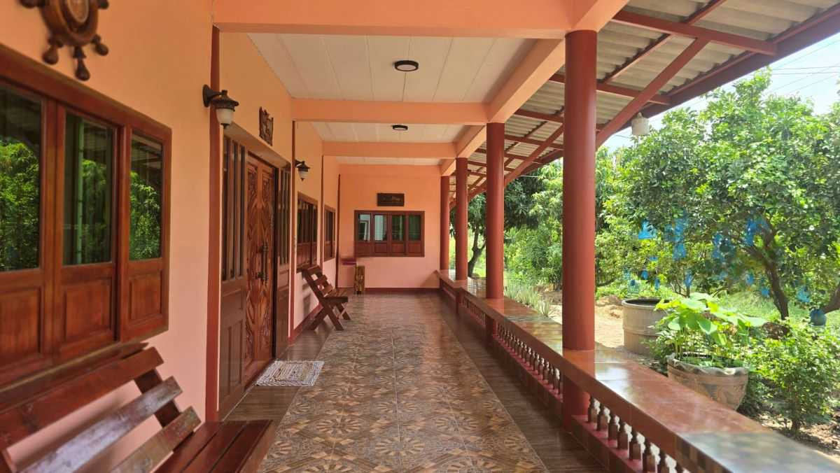 บ้านเดี่ยวทรงไทย 2 ชั้น ครึ่งตึก ครึ่งไม้ พื้นที่ 1-3-26 ไร่  – รูปที่ 3