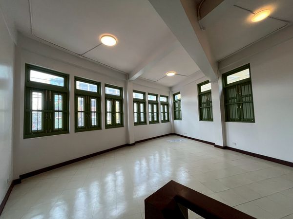LTHC15625 - Commercial Building for Rent Yaowarat | 2 Units with Rooftop | Near MRT Sam Yot | 150,000 THB | อาคารพาณิชย์ให้เช่า เยาวราช 2 คูหา พร้อมดาดฟ้า ใกล้ MRT สามยอด