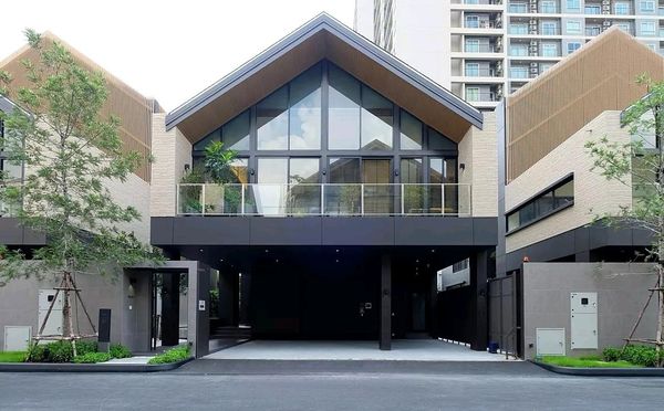 🏡 **3-storey luxury house for sale, Noble Aqua Riverfront project, Rat Burana**