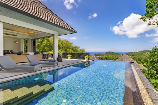 ขายพูลวิลล่าหรู ลายัน ภูเก็ต วิวทะเลพาโนรามา พร้อมสระ Infinity Pool สุดเอ็กซ์คลูซีฟ