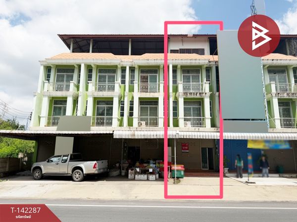 Commercial building for sale, 3 and a half floors, area 18 sq m, Phra Nakhon Si Ayutthaya Pier, prime location.