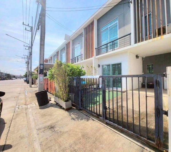 ขายทาวน์เฮ้าส์ 2 ชั้น หมู่บ้านพฤกษา 119 รังสิต–คลอง 2 รีโนเวทใหม่ พร้อมเข้าอยู่ ขนาด 18.7 ตารางวา 3 ห้องนอน ตำบลคลองสอง อำเภอคลองหลวง จังหวัดปทุมธานี