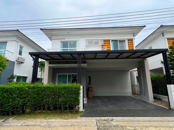 Two-story house opposite Central Westville, 3 bedrooms, air conditioning in every room, fully furnished.