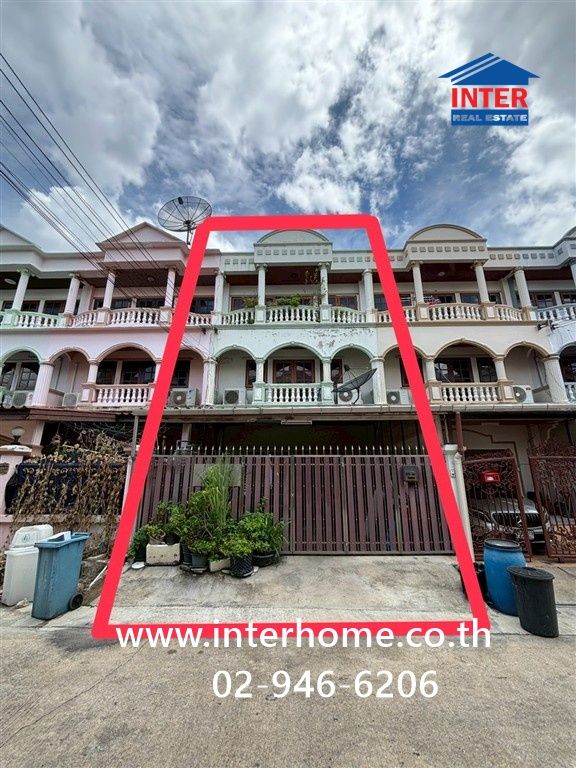 Townhouse, 3 floors, 31 sq m, Rung Rueang Village, near Big C Lat Phrao, Soi Lat Phrao 80, Intersection 22, Lat Phrao Road, Pracharat Bamphen Road. Wang Thonglang District Bangkok