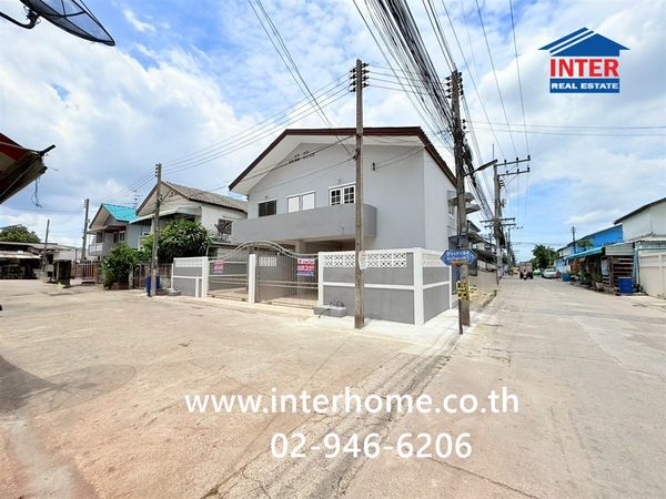 บ้านเเฝด 2 ชั้น 29.8 ตร.ว. หมู่บ้านคู่ขวัญหรรษา3-4 ซอยคู่ขวัญ-หรรษา ซอย1/1 ถนนเพชรเกษม ถนนพุทธสาคร ถนนเฉลิมพระเกียรติ กระทุ่มแบน สมุทรสาคร