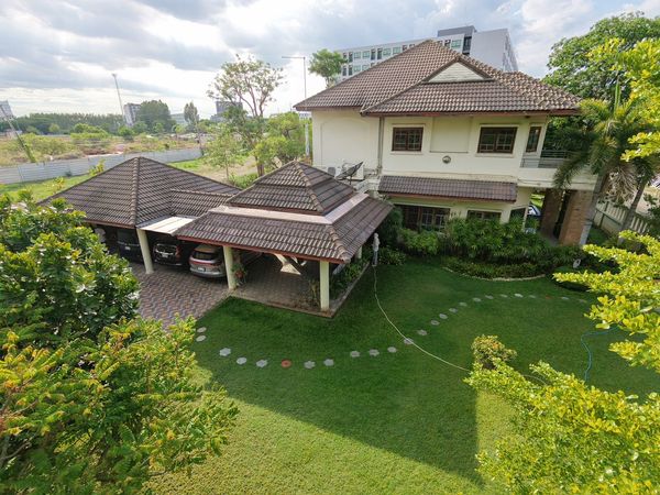 ขาย บ้านเดี่ยวไม้สักทั้งหลัง บนที่ดิน 300 ตร.ว.  หลัง Central อยุธยา เพียง 1.4 กม.