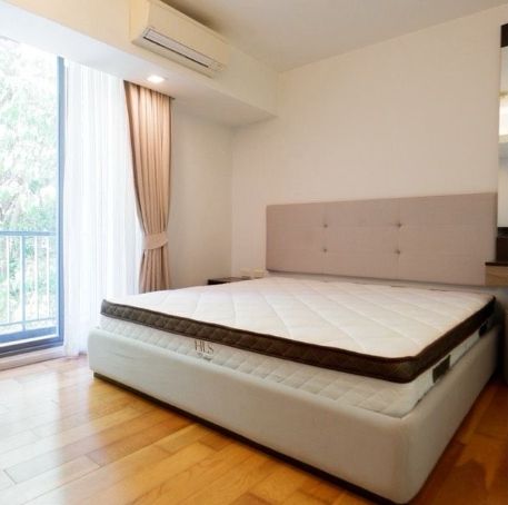 🔥 Used condo for sale, Focus @ Ploenchit, large room, 2 bedrooms, 2 bathrooms 💰 Selling at a loss below market price 3 million baht, potential location near BTS Ploenchit.