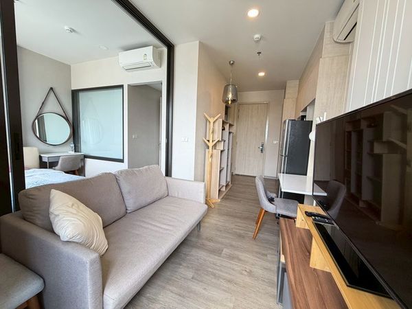 Condo for sale, KEEN Centre Sriracha, located on Sukhumvit Road, good price, near Central Plaza.