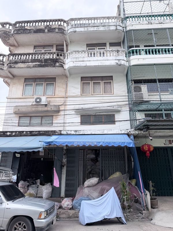 🏢✨ ขายอาคารพาณิชย์ 3 ชั้นครึ่ง ทำเลดี ซอยสะแกงาม 7 พร้อมอยู่อาศัยหรือค้าขาย