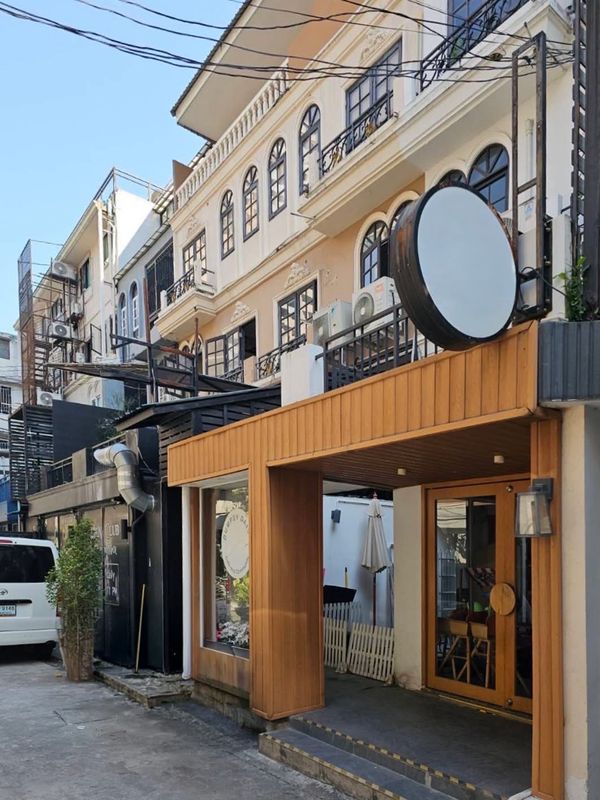 🔥 Townhouse for rent Sukhumvit 31Prime Location📍 near BTS Phrom Phong, only 160 meters.
