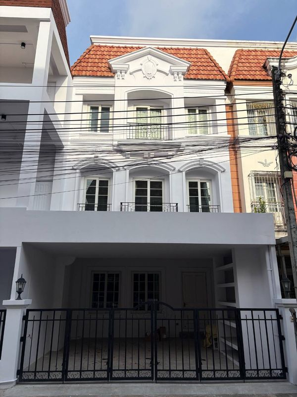 Townhome for rent, Urban Sathorn, near Seacon Bang Khae, only 5 minutes.