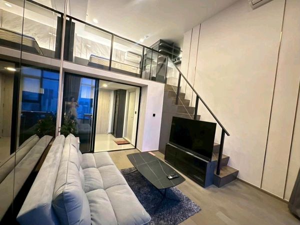 ✨ Duplex ห้องสวย วิวเมืองพาโนรามา ใจกลางสามย่าน ใกล้ MRT เพียงไม่กี่นาที พร้อมเข้าอยู่!