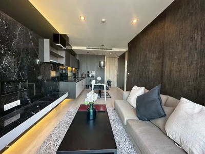 🔥Urgent Sale🔥 Noble Ploenchit, 38th floor, with private lift, in the heart of Ploenchit, just steps from BTS.