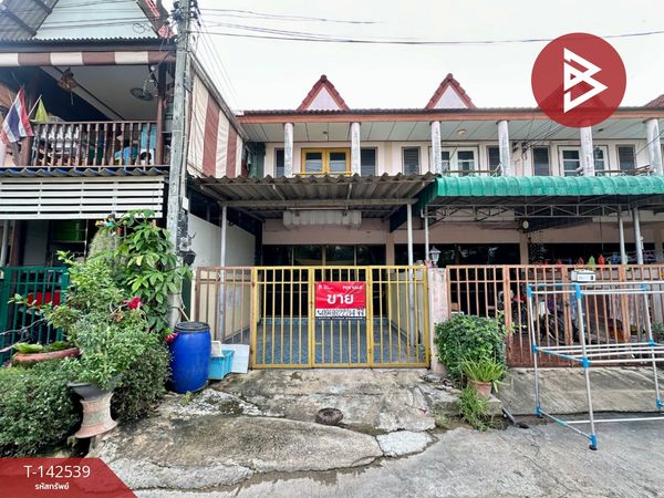 Townhouse for sale, area 16 sq m, Soi Mae Prathin Uthit, Samut Songkhram, location at the end of the beach.