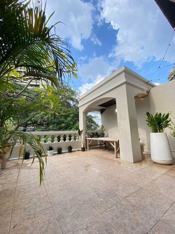 LTHC15695 - Luxury Townhouse for Rent Ekkamai | Spacious 4 Floor Residence | Near BTS Ekkamai | 90,000 THB | ทาวน์เฮาส์หรูให้เช่า เอกมัย พื้นที่กว้าง ใกล้ BTS เอกมัย