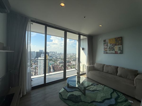Luxury Built-in Unit with Beautiful View on 32nd Floor! For Sale: The Issara Ladprao, 34.32 Sq.m. Only 400 m. to MRT Lat Phrao, Opposite Big C Extra