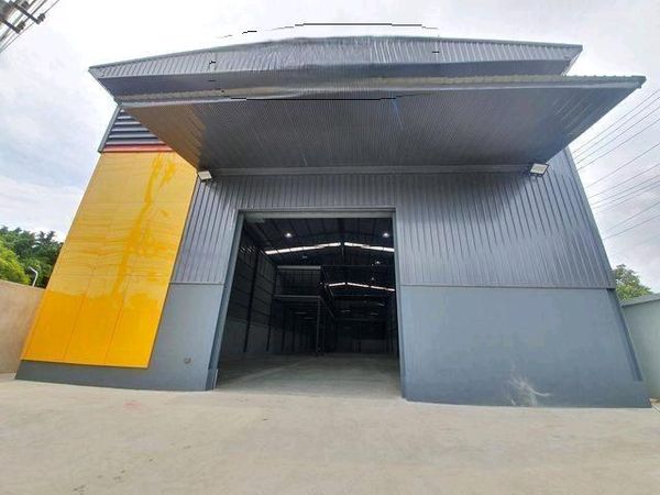 📌 Warehouse, office for rent, Watcharapol Ramindra, Sukhaphiban 5 
, close to the expressway and industrial ring road, only 300 meters.