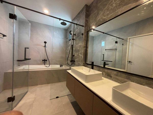LTHC15645 - Luxury Townhome for Sale Rama 3 | Modern 4-Storey Residence | Yannawa | 15.9 MB | ทาวน์โฮมหรูขาย พระราม 3 - ยานนาวา บ้านสวย 4 ชั้น พร้อมอยู่