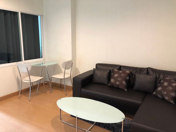 🔥 Condo for sale: Life @ Ratchada-Huaikwang, Life @ Ratchada-Huaikwang, prime location next to MRT Huai Khwang ✨ Spacious room, separate kitchen, view of Ratchada Road.