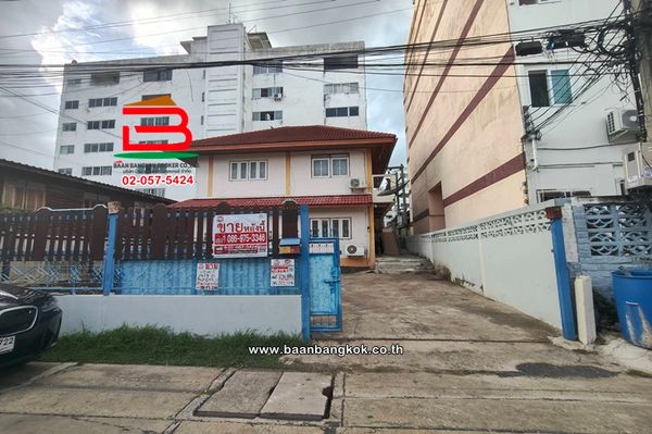 บ้านเดี่ยว เนื้อที่ 68 ตร.ว. ชุมชนชื่นสินธิ์ (ซอย 39) ซอย 32 ซอยพหลโยธิน 62 ถนนพหลโยธิน ตำบลคูคต อำเภอลำลูกกา ปทุมธานี