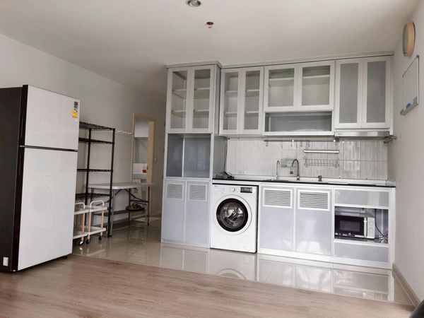  2 Beds Large Room Fully furnished Good Location Close to MRT Phra Ram 9 400 m. @ Aspire Rama 9