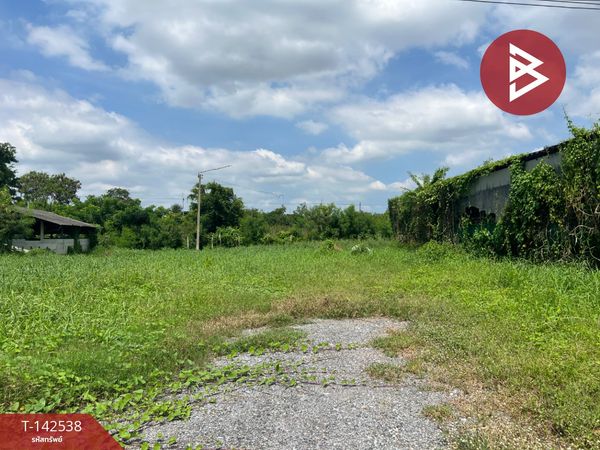 Land for sale with buildings, area 3 rai 1 ngan 18.1 square wah, Suan Pan, Nakhon Pathom.