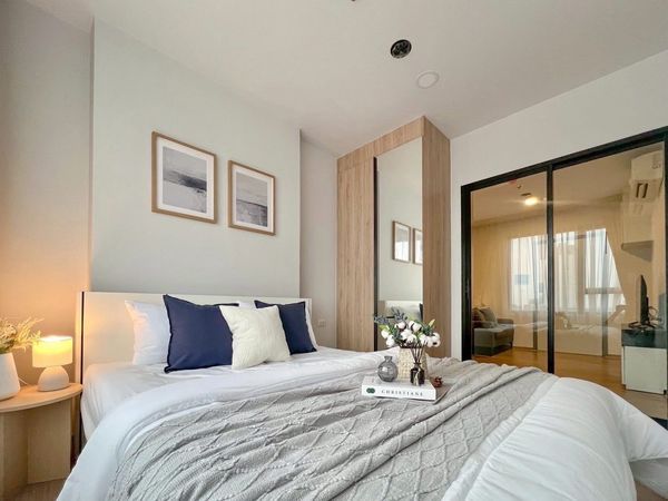 🏙️ Condo ready to move in, near MRT Bang Yi Khan, there is a free shuttle to Siriraj and Pata Pinklao 🚐✨

💙 Chewathai Pinklao | Chewathai Pinklao

📍 Potential location near Siriraj, leading universities. and lifestyle areas in the Pinklao area