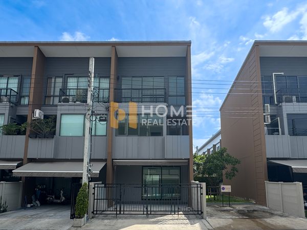 ขายด่วน 🔥 ทาวน์โฮม 3 ชั้น หลังมุม 📍 ใหม่แกะกล่อง เจ้าของไม่เคยเข้าอยู่ บ้านกลางเมือง สุขุมวิท - อ่อนนุช / 3 ห้องนอน (ขาย), Baan Klang Muang Sukhumvit - Onnut / 3 Bedrooms (FOR SALE) FON327