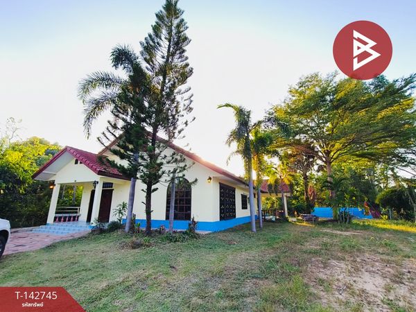 Single house for sale, area 104 square meters, Prasat, Surin.