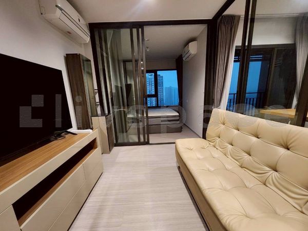 ▚ LJ191ツ FOR RENT: Life Sathorn Sierra ✨ 1BR 35sqm. Fully Furnished, Stunning Pool & Skytrain View, Move-in Ready