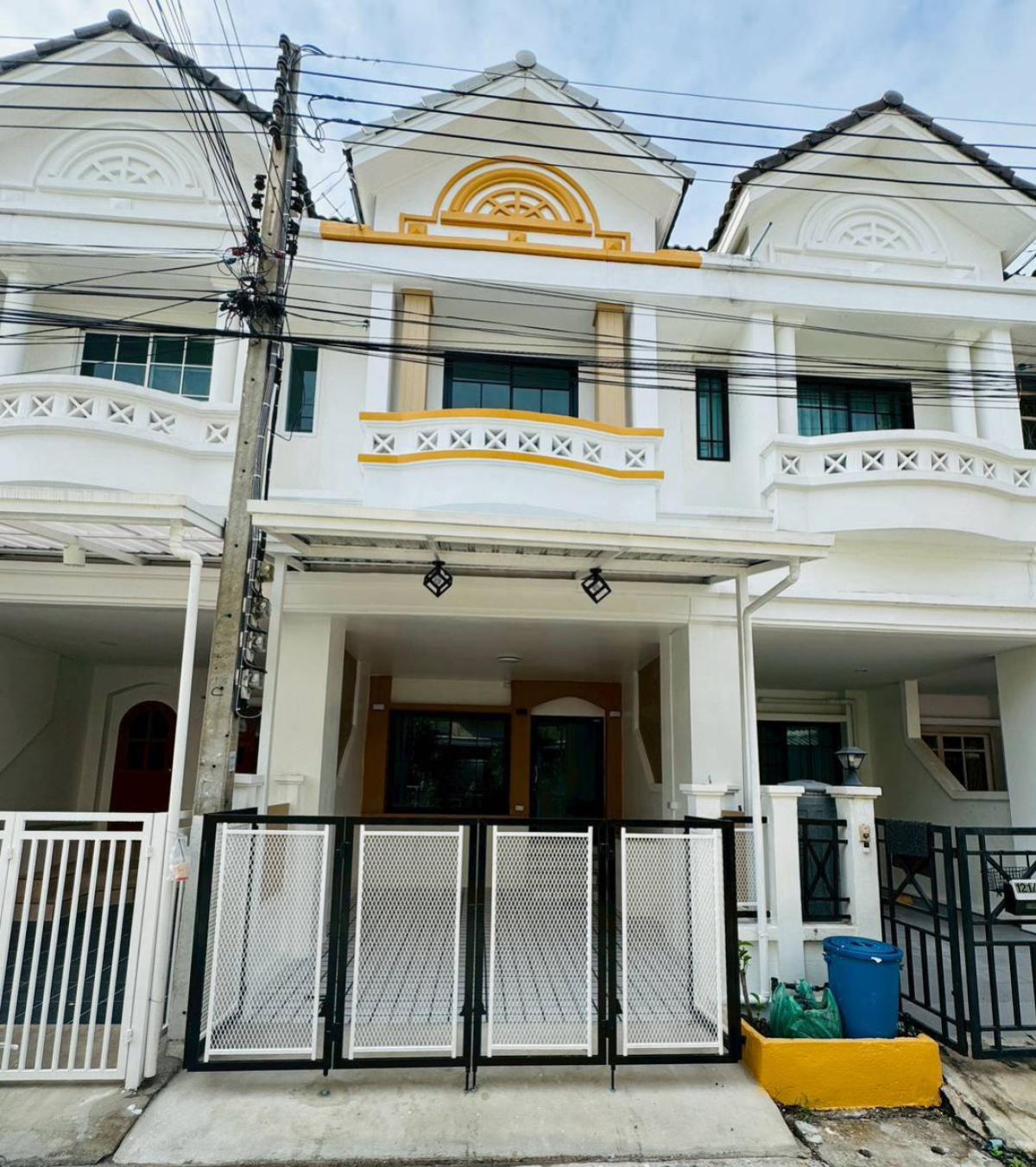For Sale Townhouse/Townhome , Maneerin Lake & Park Ratchaphruek - Tiwanon , newly renovated , Bang Khu Wat , Mueang Pathum Thani , Pathum Thani , CX-157373 For Sale Townhouse/Townhome , Maneerin Lake & Park Ratchaphruek - Tiwanon , newly renovated , Bang Khu Wat , Mueang Pathum Thani , Pathum Thani , CX-157373
