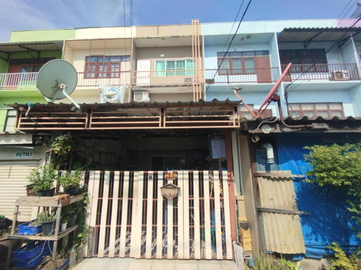 For Sale 3 - storey townhouse in Soi Ban Prong 18 Samut Prakan , Bang Prong , Mueang Samut Prakan , Samut Prakarn , CX-114980 For Sale 3 - storey townhouse in Soi Ban Prong 18 Samut Prakan , Bang Prong , Mueang Samut Prakan , Samut Prakarn , CX-114980