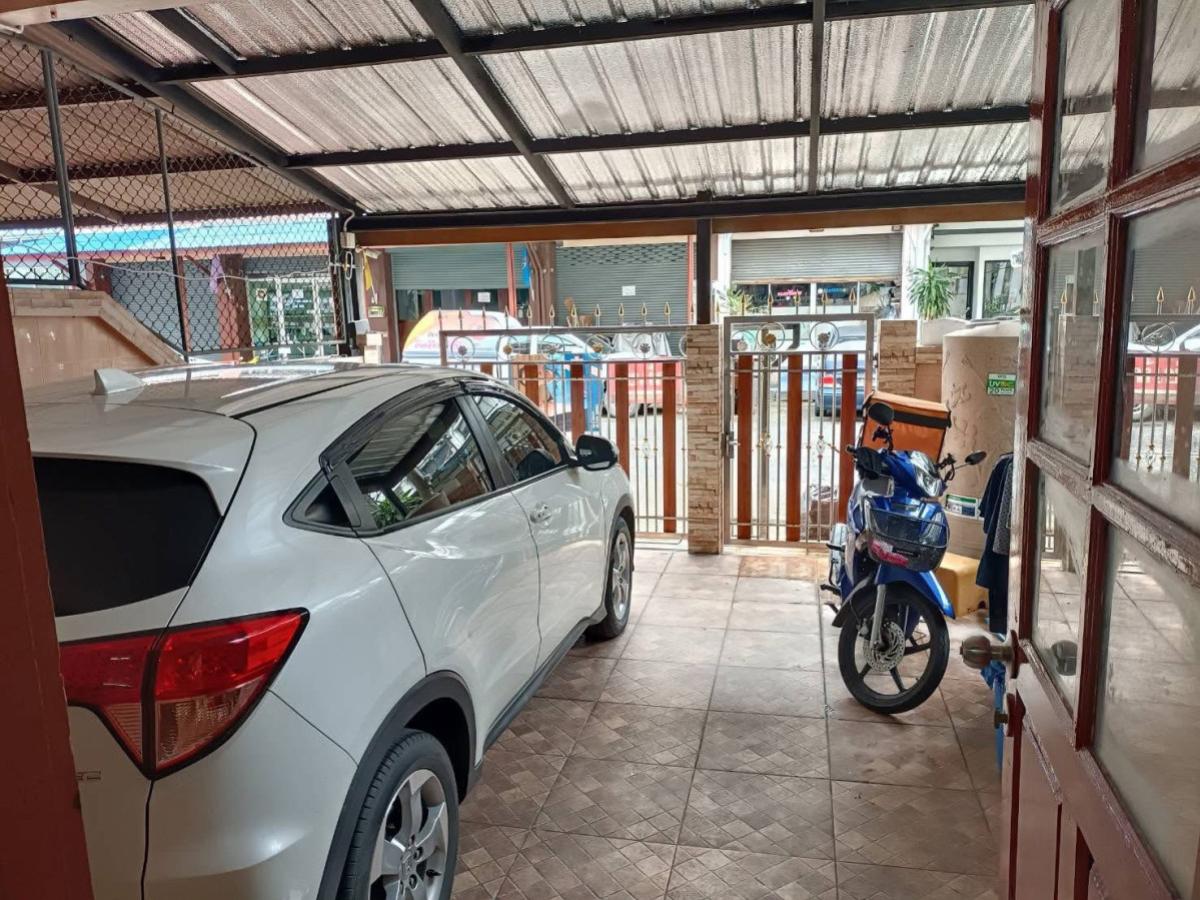 ขายทาวน์เฮ้าส์/ทาวน์โฮม บ้านราณี 5 เกษตร - นวมินทร์ ห้องมุม ลาดพร้าว เขต ลาดพร้าว กรุงเทพ CX-158795 ขายทาวน์เฮ้าส์/ทาวน์โฮม บ้านราณี 5 เกษตร - นวมินทร์ ห้องมุม ลาดพร้าว เขต ลาดพร้าว กรุงเทพ CX-158795