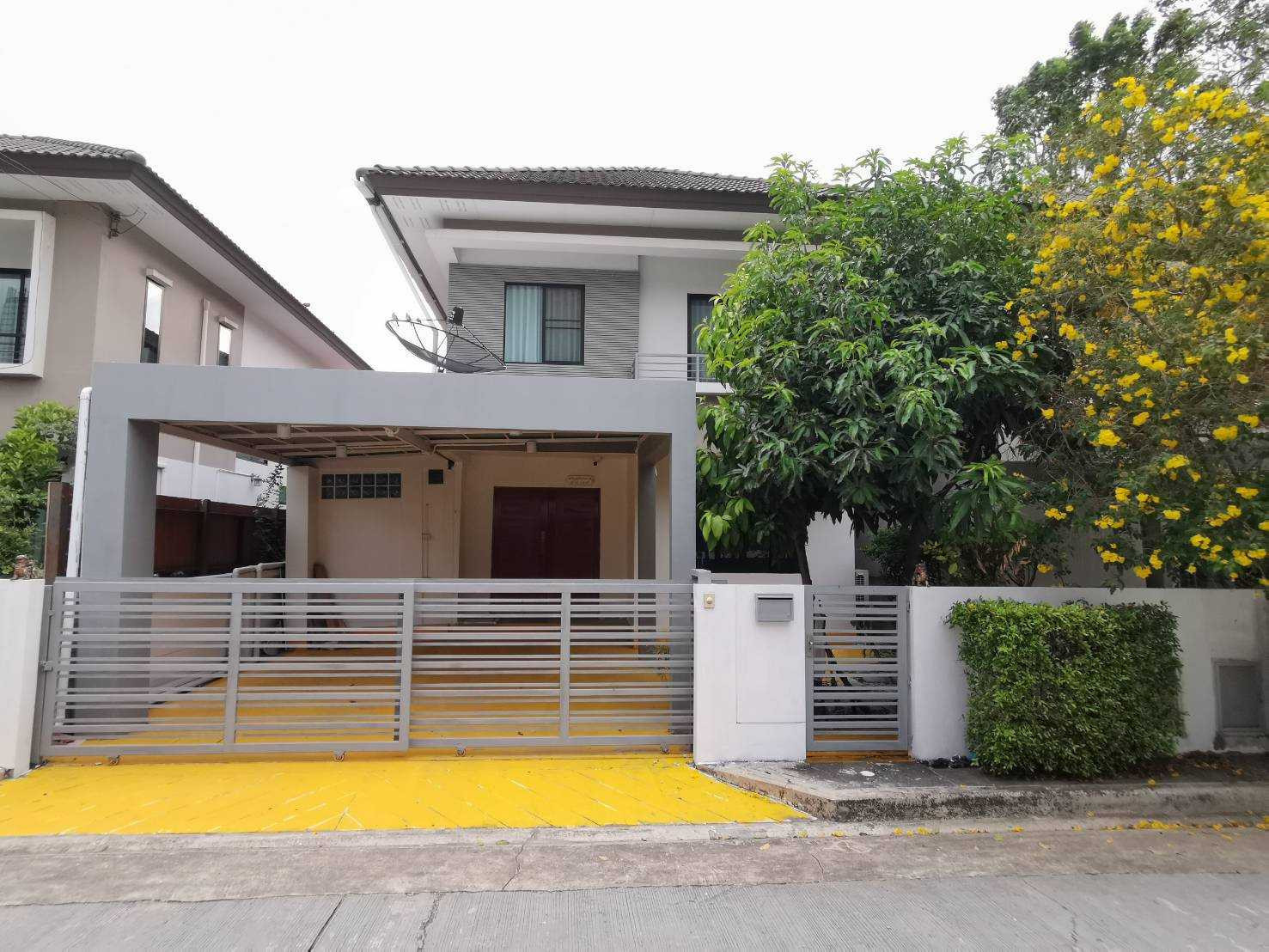 [For Sale] Modern style semi-detached house, Areeya Como, Bang Phli.