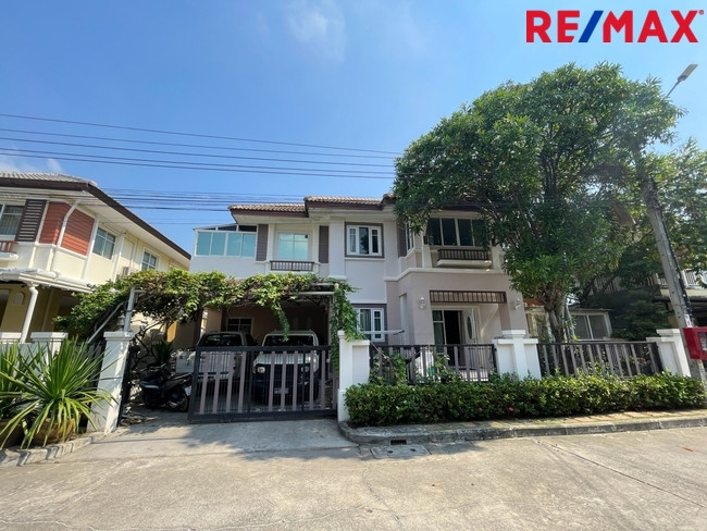 Resort style detached house Near Mega Bangna, Atoll Lanta Resort Life Bangna-Wongwaen project Resort style detached house Near Mega Bangna, Atoll Lanta Resort Life Bangna-Wongwaen project