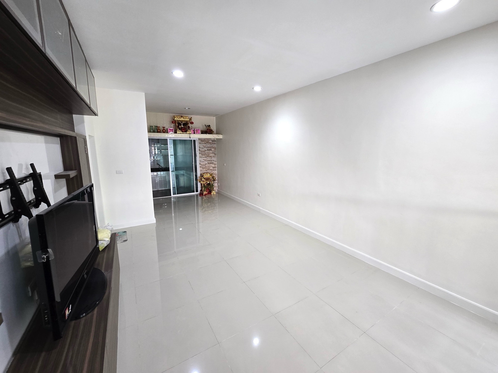 💰 Best price for rent in the project Baan Klang Muang Sathorn-Taksin 2: only 28,000 baht/month! (Let me tell you, this price with an area this size, close to the BTS) – รูปที่ 2