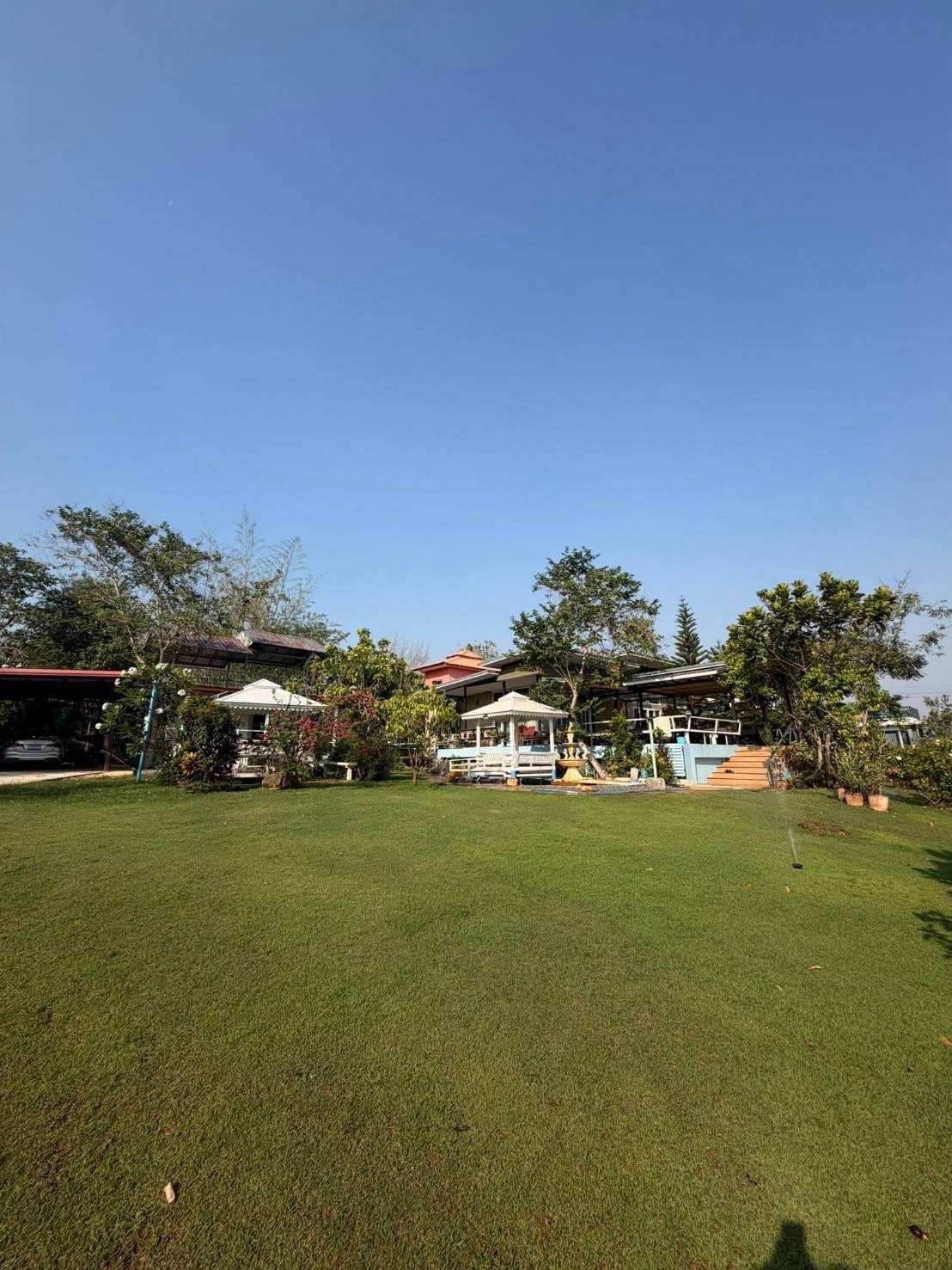 บ้านพักตากอากาศวิวภูเขาโซนหมูสี 2 หลัง บรรยากาศธรรมชาติส่วนตัว ใกล้แหล่งท่องเที่ยวเขาใหญ่ เดินทางจากกรุงเทพฯสะดวก