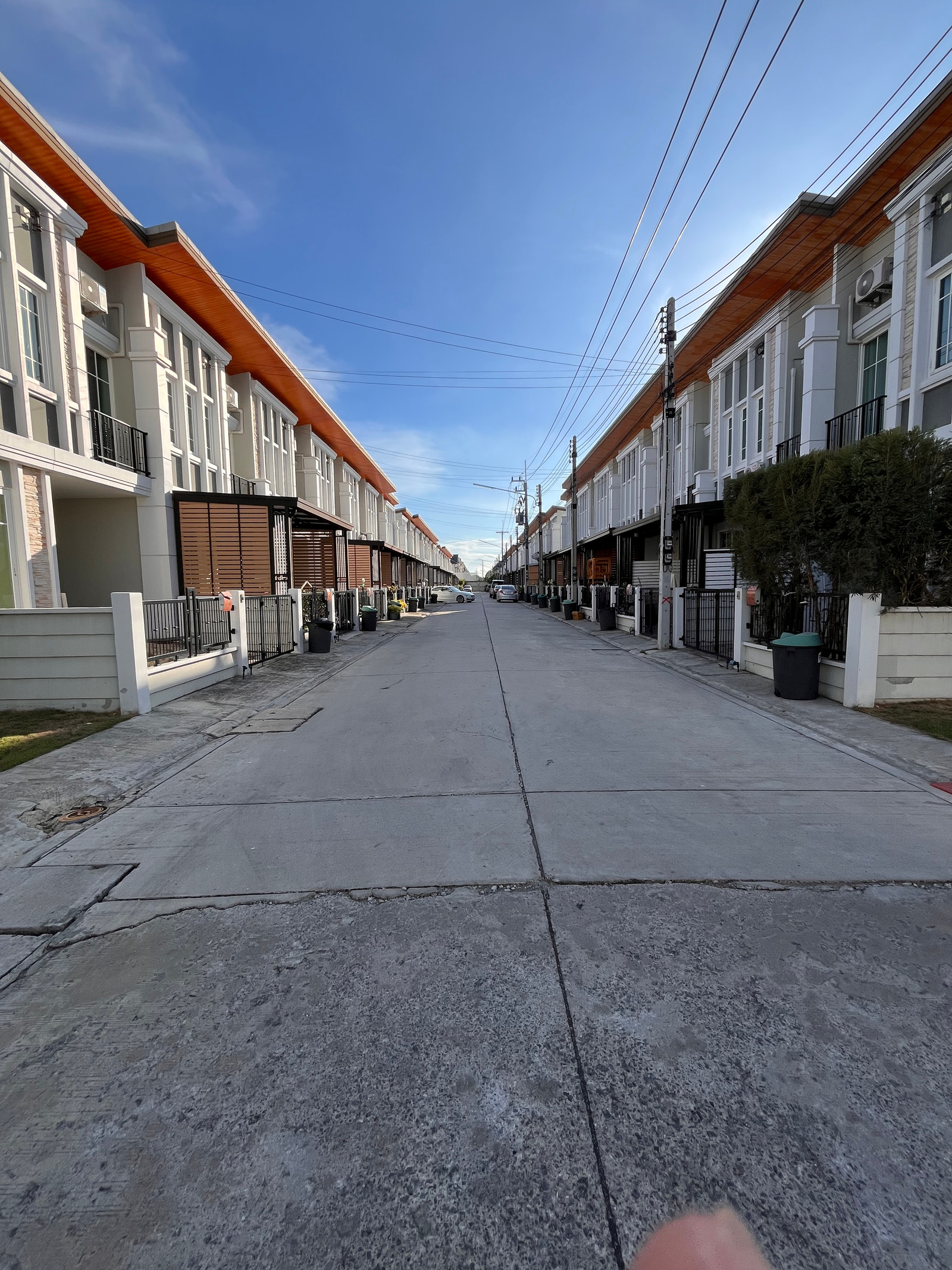 Townhouse Golden Town Vibhavadi Rangsit, near Future Park Rangsit, convenient travel, two entrances and exits. Phahonyothin and Khlong Song line