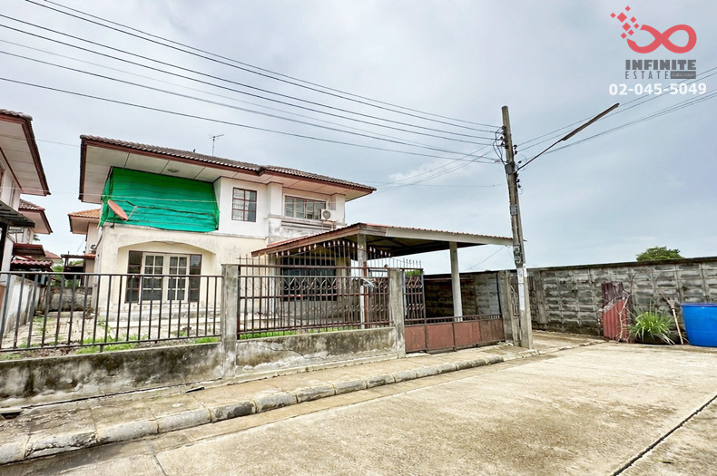 2-story detached house for sale, cheap, near Suvarnabhumi Airport. Lake Garden Villa Luang Phaeng - Lat Krabang
