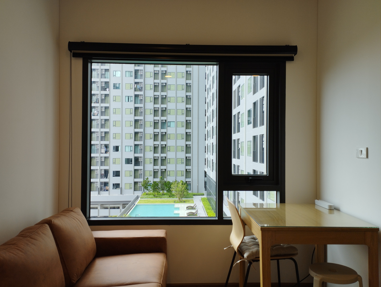 Studio room for sale, size 22.94 sq m., 10th floor, long view of the pool, very beautiful, balcony facing north. Fully furnished The central part is complete. Studio room for sale, size 22.94 sq m., 10th floor, long view of the pool, very beautiful, balcony facing north. Fully furnished The central part is complete.