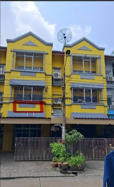 3-story townhome for sale / Home Office, Saranya Village, Rama 2, Soi 69, Bang Khun Thian, good location, convenient travel, near Lotus Rama 2.